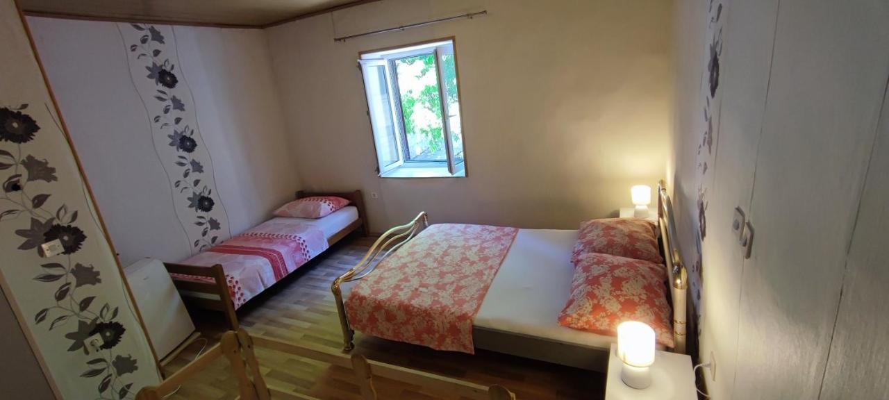 Studio Apartman Kastel Kambelovac Kaštela Exterior foto